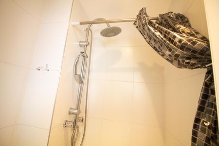 Apartamento para alugar com 181m², 4 quartos e 3 vagas Apartamento para alugar com 181m², 4 quartos e 3 vagasBanheiro de Serviço