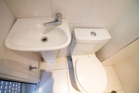 Apartamento para alugar com 181m², 4 quartos e 3 vagas Apartamento para alugar com 181m², 4 quartos e 3 vagasBanheiro de Serviço