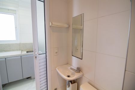 Apartamento para alugar com 181m², 4 quartos e 3 vagas Apartamento para alugar com 181m², 4 quartos e 3 vagasBanheiro de Serviço