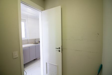 Apartamento para alugar com 181m², 4 quartos e 3 vagas Apartamento para alugar com 181m², 4 quartos e 3 vagasDispensa / Quarto de Serviço