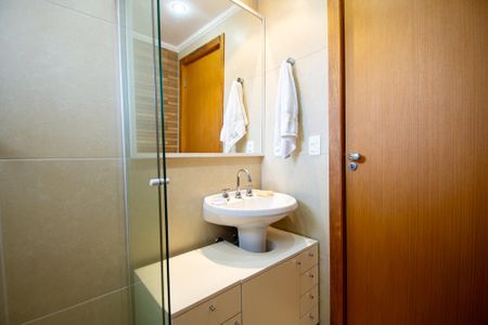 Apartamento à venda com 132m², 3 quartos e 1 vagabanheiro corredor 1