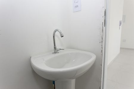 Apartamento à venda com 33m², 2 quartos e sem vaga Apartamento à venda com 33m², 2 quartos e sem vagaBanheiro