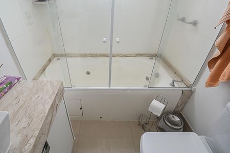 Apartamento à venda com 256m², 3 quartos e 3 vagasBanheiro da Suíte 2