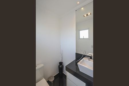 Apartamento à venda com 256m², 3 quartos e 3 vagasBanheiro de serviço 2