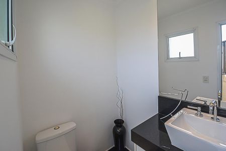 Apartamento à venda com 256m², 3 quartos e 3 vagasBanheiro de serviço 2