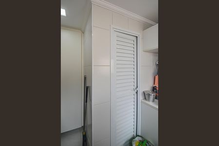 Apartamento à venda com 256m², 3 quartos e 3 vagasBanheiro de serviço 1