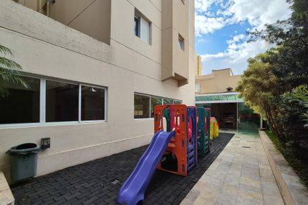 Apartamento à venda com 256m², 3 quartos e 3 vagasÁrea comum - Playground