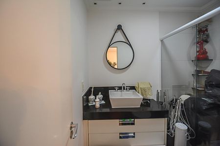 Apartamento à venda com 256m², 3 quartos e 3 vagasBanheiro 2