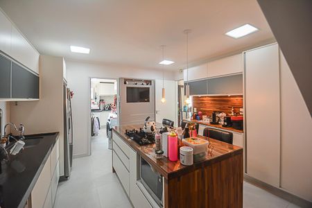 Apartamento à venda com 256m², 3 quartos e 3 vagasCozinha