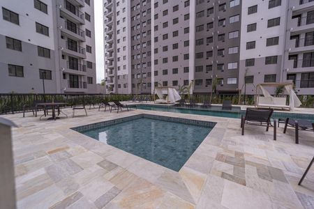 Apartamento à venda com 38m², 2 quartos e sem vagaÁrea comum - Piscina