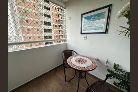 Apartamento à venda com 79m², 2 quartos e 1 vagaVaranda