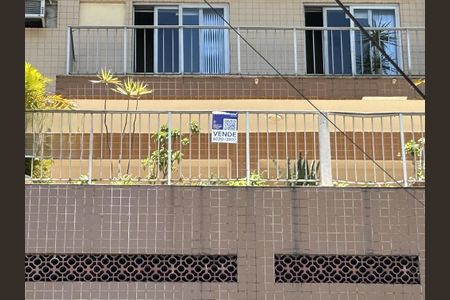 Apartamento à venda com 62m², 1 quarto e 1 vagaFachada + plaquinha