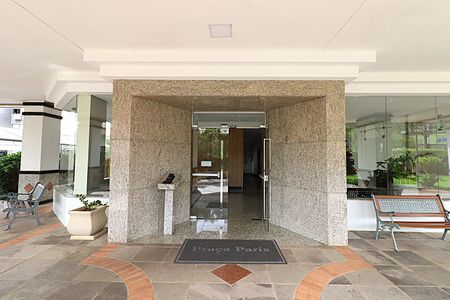 Apartamento à venda com 138m², 3 quartos e 2 vagasEntrada do Prédio