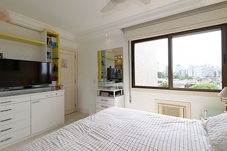 Apartamento à venda com 138m², 3 quartos e 2 vagasSuíte