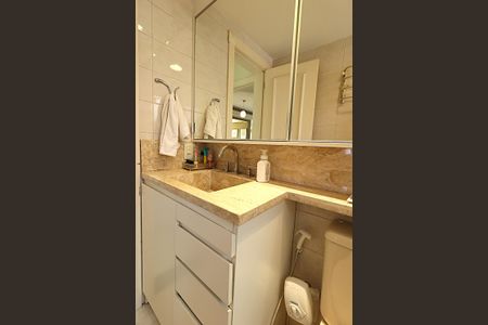 Apartamento à venda com 138m², 3 quartos e 2 vagasBanheiro Social