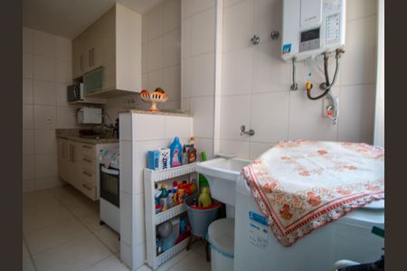 Apartamento à venda com 67m², 3 quartos e 1 vagaÁrea de Serviço