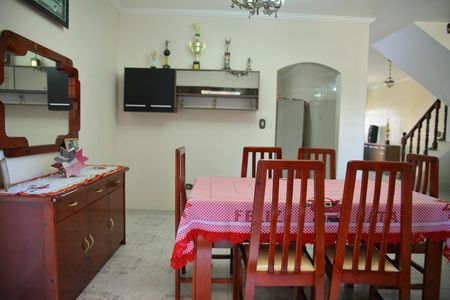 Casa à venda com 241m², 4 quartos e 4 vagasSala ( Jantar) 