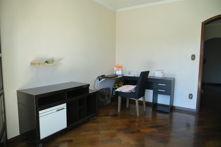 Casa à venda com 241m², 4 quartos e 4 vagasQuarto 2 