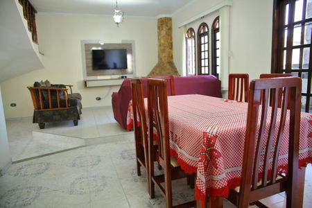 Casa à venda com 241m², 4 quartos e 4 vagasSala ( Jantar) 