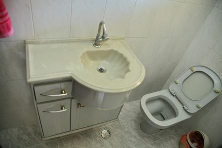 Casa à venda com 241m², 4 quartos e 4 vagasLavabo da Sala 