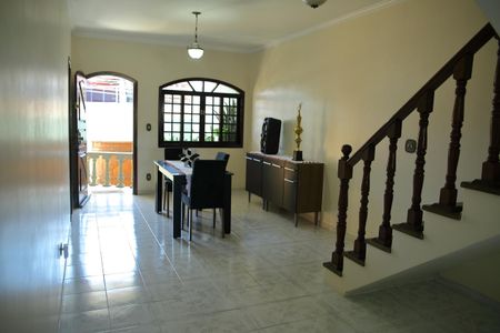 Casa à venda com 241m², 4 quartos e 4 vagasSala ( visita) 
