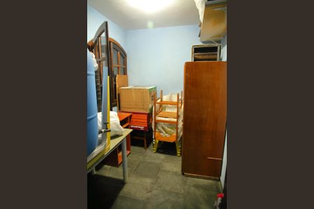 Casa à venda com 241m², 4 quartos e 4 vagasQuarto de Serviço /Depósito 