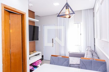 Casa de condomínio para alugar com 54m², 2 quartos e 1 vaga Casa de condomínio para alugar com 54m², 2 quartos e 1 vagaSala