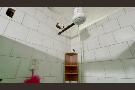 Casa à venda com 200m², 4 quartos e 4 vagasBanheiro 1