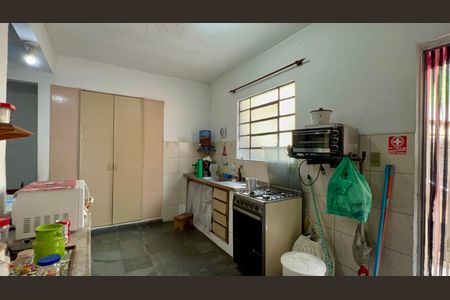 Casa à venda com 200m², 4 quartos e 4 vagasCozinha 1