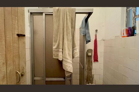 Casa à venda com 200m², 4 quartos e 4 vagasBanheiro 2