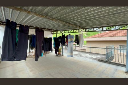 Casa à venda com 200m², 4 quartos e 4 vagasTerraço