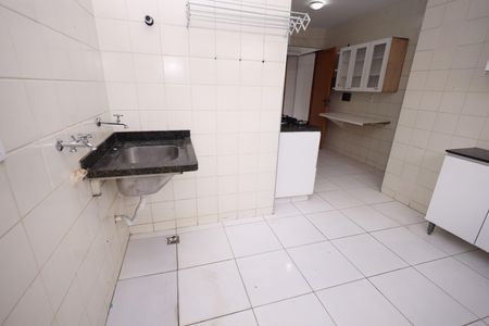 Apartamento para alugar com 75m², 3 quartos e sem vagaÁrea de Serviço