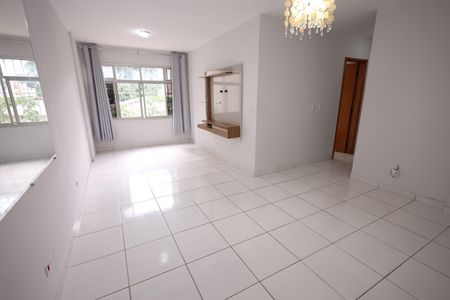 Sala de apartamento para alugar com 3 quartos, 75m² em Setor Bela Vista, Goiânia