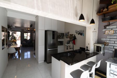 Cozinha de casa à venda com 2 quartos, 100m² em Guarujá, Porto Alegre