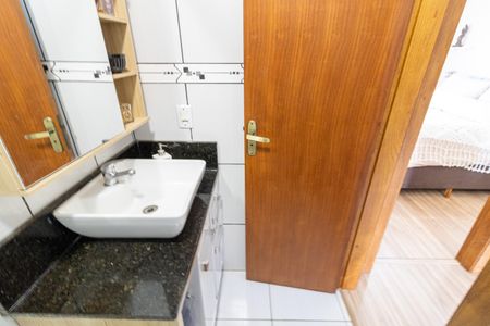 Casa à venda com 100m², 2 quartos e sem vagaBanheiro