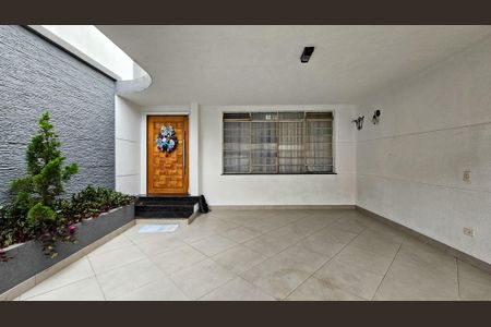 Casa à venda com 280m², 2 quartos e 2 vagas Casa à venda com 280m², 2 quartos e 2 vagasGaragem