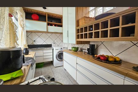 Casa à venda com 280m², 2 quartos e 2 vagas Casa à venda com 280m², 2 quartos e 2 vagasCozinha