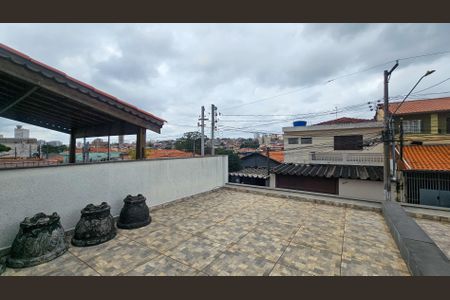 Casa à venda com 280m², 2 quartos e 2 vagas Casa à venda com 280m², 2 quartos e 2 vagasVaranda