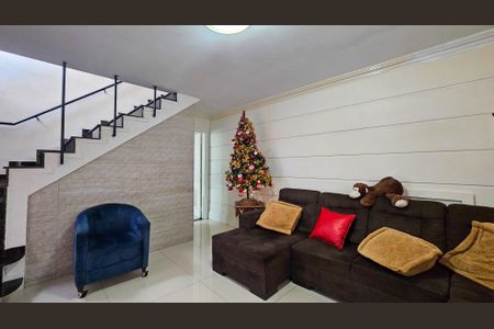 Casa à venda com 280m², 2 quartos e 2 vagas Casa à venda com 280m², 2 quartos e 2 vagasSala