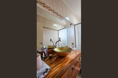 Casa à venda com 280m², 2 quartos e 2 vagas Casa à venda com 280m², 2 quartos e 2 vagasBanheiro 2