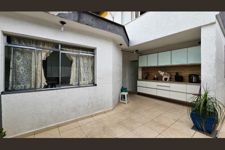 Casa à venda com 280m², 2 quartos e 2 vagas Casa à venda com 280m², 2 quartos e 2 vagasÁrea de Serviço