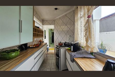 Casa à venda com 280m², 2 quartos e 2 vagas Casa à venda com 280m², 2 quartos e 2 vagasCozinha