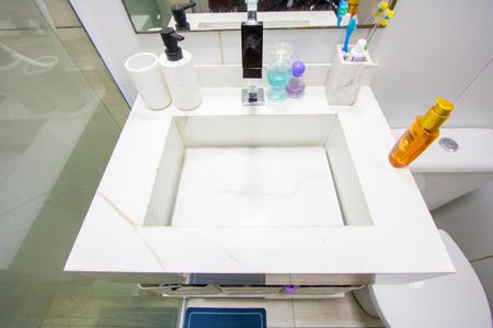 Apartamento à venda com 90m², 3 quartos e 2 vagasBanheiro do quarto 1