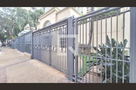 Apartamento à venda com 171m², 4 quartos e 3 vagasFachada