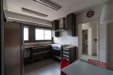 Apartamento à venda com 171m², 4 quartos e 3 vagasCozinha