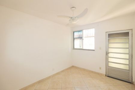 Sala de apartamento para alugar com 2 quartos, 45m² em Inhoaíba, Rio de Janeiro