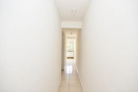 Corredor de casa para alugar com 2 quartos, 60m² em Parque Monte Alegre, Taboão da Serra