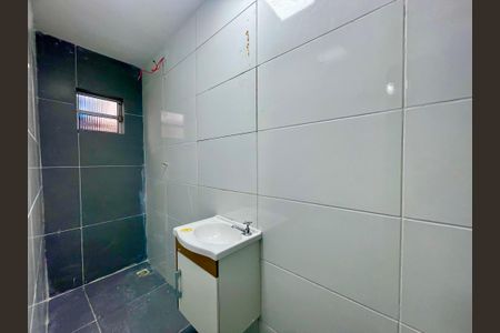 Banheiro de casa para alugar com 1 quarto, 40m² em Vila Sao Joao Batista, Guarulhos