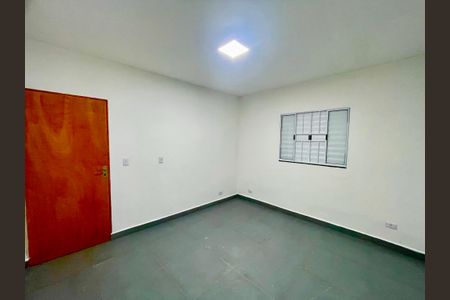 Quarto de casa para alugar com 1 quarto, 40m² em Vila Sao Joao Batista, Guarulhos