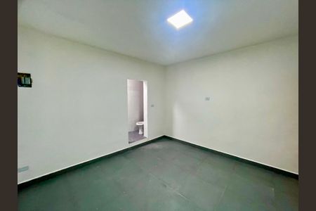 Quarto de casa para alugar com 1 quarto, 40m² em Vila Sao Joao Batista, Guarulhos